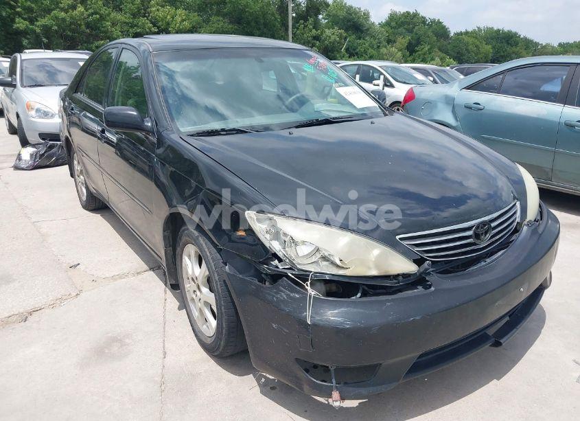 Photo 6 of 2005 Toyota Camry XLE V6 (VIN 4T1BF32K35U109233)