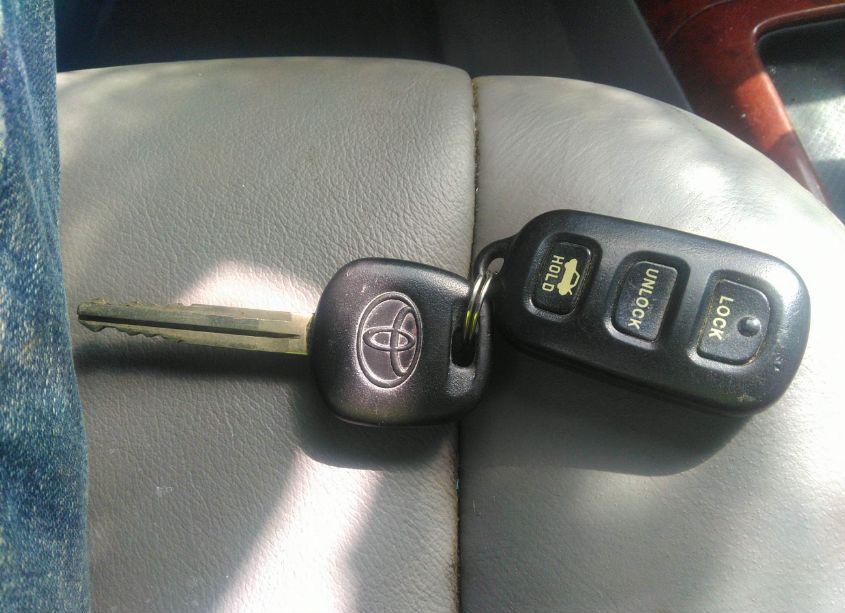 Photo 11 of 2005 Toyota Camry XLE V6 (VIN 4T1BF32K35U611580)