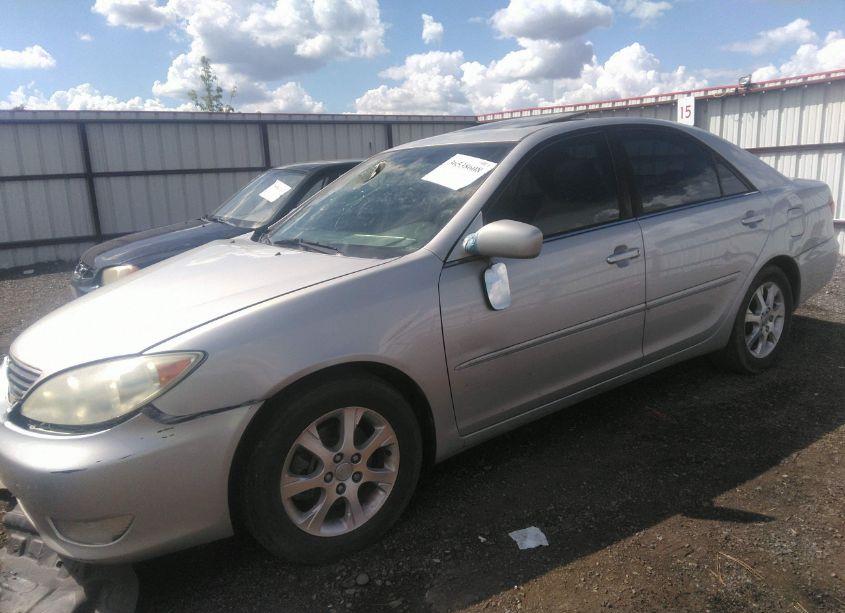 Photo 2 of 2005 Toyota Camry XLE V6 (VIN 4T1BF32K35U611580)