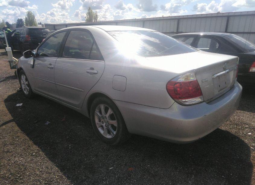 Photo 3 of 2005 Toyota Camry XLE V6 (VIN 4T1BF32K35U611580)