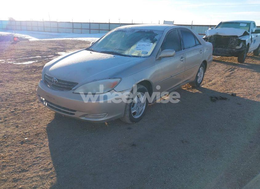 Photo 2 of 2003 Toyota Camry LE V6 (VIN 4T1BF32K43U044096)