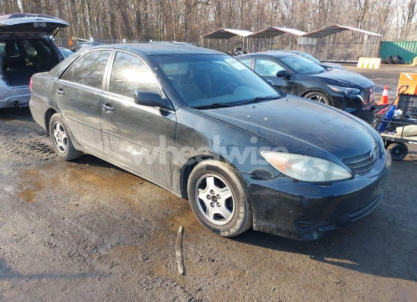 2003 Toyota Camry LE V6 (VIN 4T1BF32K43U049606) main photo