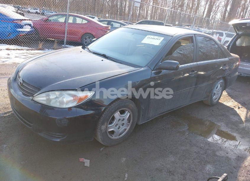 Photo 2 of 2003 Toyota Camry LE V6 (VIN 4T1BF32K43U049606)