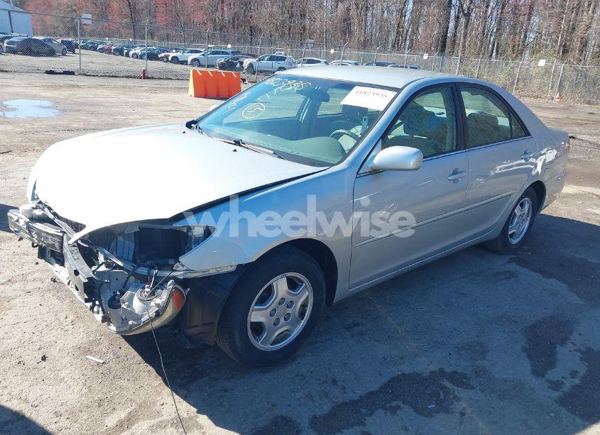 Photo 2 of 2003 Toyota Camry LE V6 (VIN 4T1BF32K43U558837)