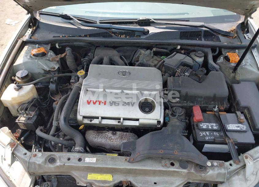 Photo 10 of 2004 Toyota Camry LE V6 (VIN 4T1BF32K44U080162)