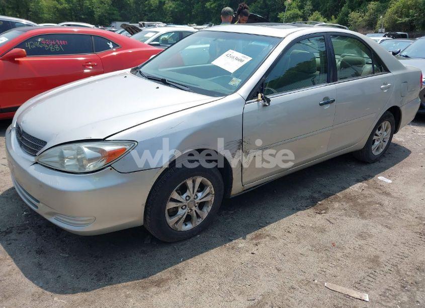 Photo 2 of 2004 Toyota Camry LE V6 (VIN 4T1BF32K44U080162)
