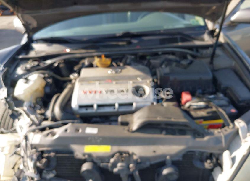 Photo 10 of 2004 Toyota Camry XLE V6 (VIN 4T1BF32K44U579852)