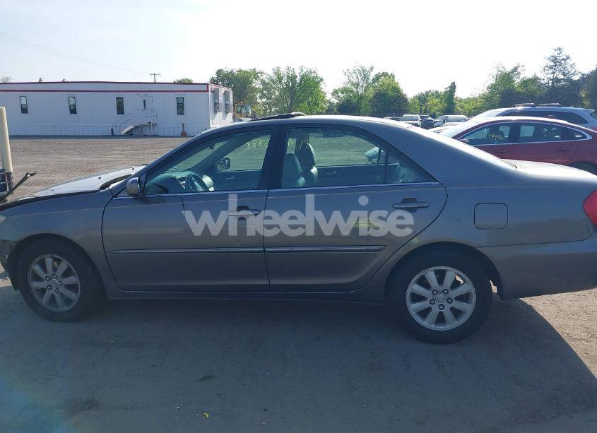 Photo 14 of 2004 Toyota Camry XLE V6 (VIN 4T1BF32K44U579852)