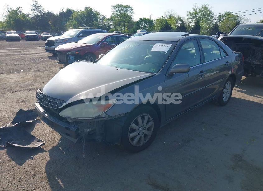 Photo 2 of 2004 Toyota Camry XLE V6 (VIN 4T1BF32K44U579852)