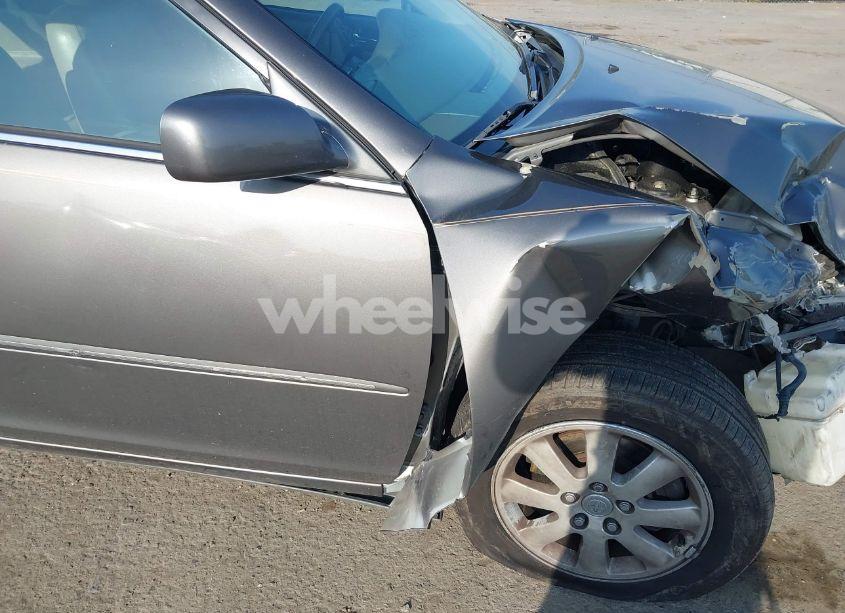 Photo 6 of 2004 Toyota Camry XLE V6 (VIN 4T1BF32K44U579852)