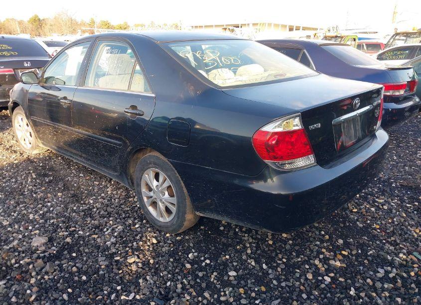 Photo 3 of 2005 Toyota Camry LE V6 (VIN 4T1BF32K45U084276)