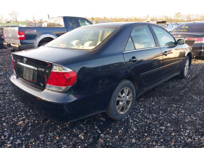 Photo 4 of 2005 Toyota Camry LE V6 (VIN 4T1BF32K45U084276)