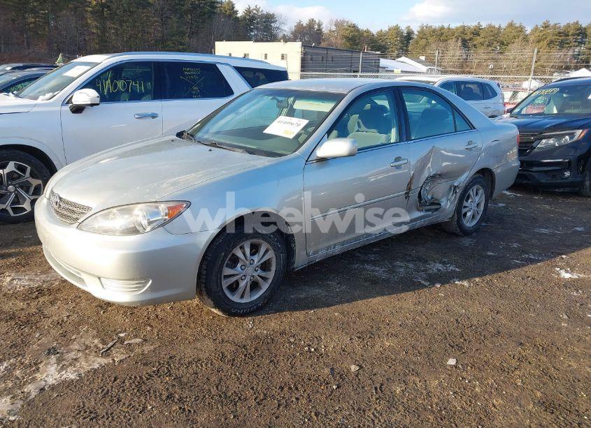 Photo 2 of 2005 Toyota Camry LE V6 (VIN 4T1BF32K45U110830)