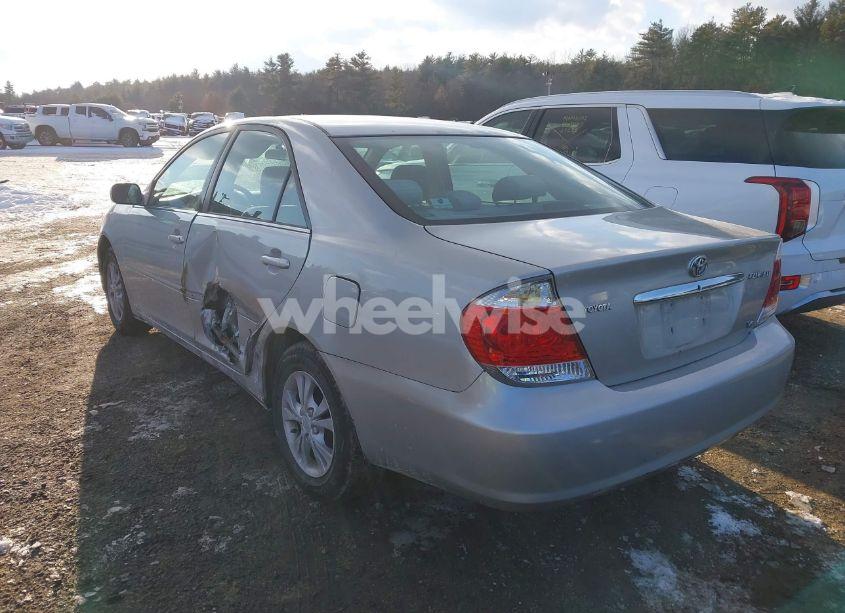 Photo 3 of 2005 Toyota Camry LE V6 (VIN 4T1BF32K45U110830)
