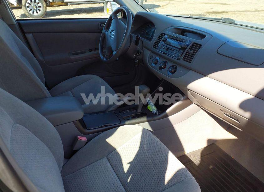 Photo 5 of 2002 Toyota Camry LE V6 (VIN 4T1BF32K52U518216)