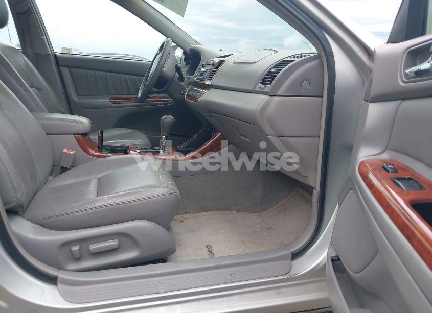 Photo 5 of 2003 Toyota Camry XLE V6 (VIN 4T1BF32K53U053261)