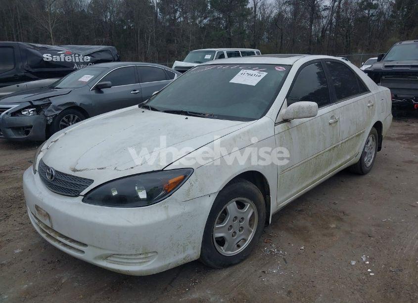 Photo 2 of 2003 Toyota Camry LE V6 (VIN 4T1BF32K53U056029)