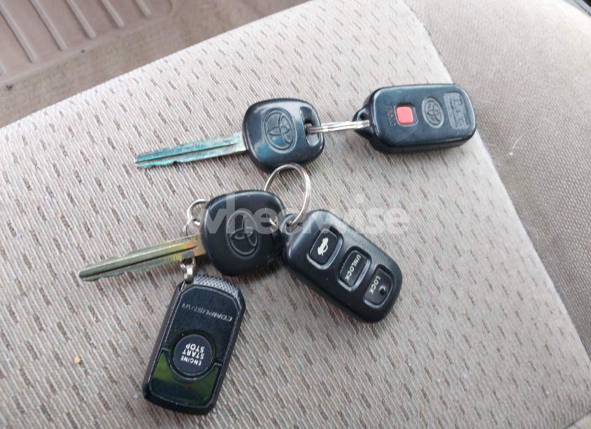 Photo 11 of 2004 Toyota Camry LE V6 (VIN 4T1BF32K54U569041)