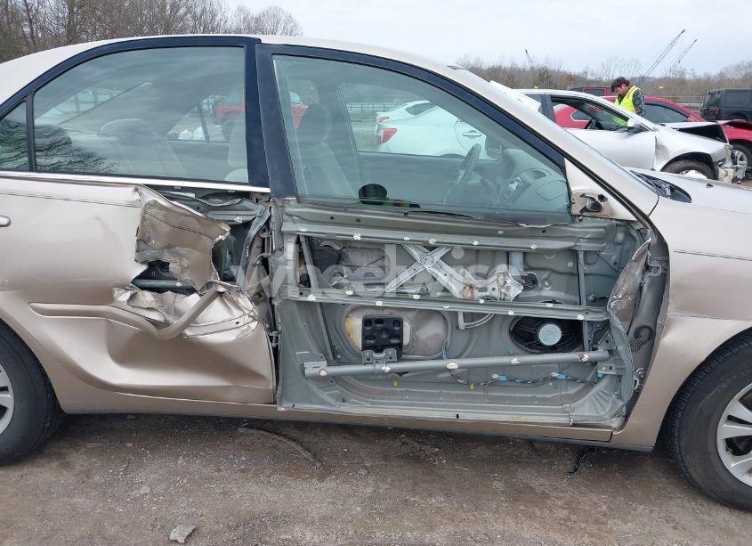 Photo 6 of 2004 Toyota Camry LE V6 (VIN 4T1BF32K54U569041)