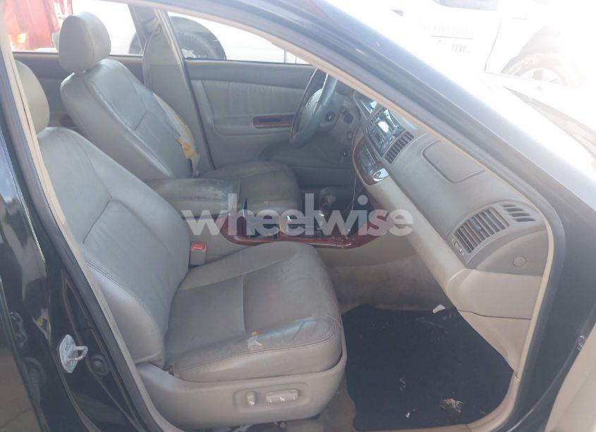 Photo 5 of 2005 Toyota Camry XLE V6 (VIN 4T1BF32K55U095027)