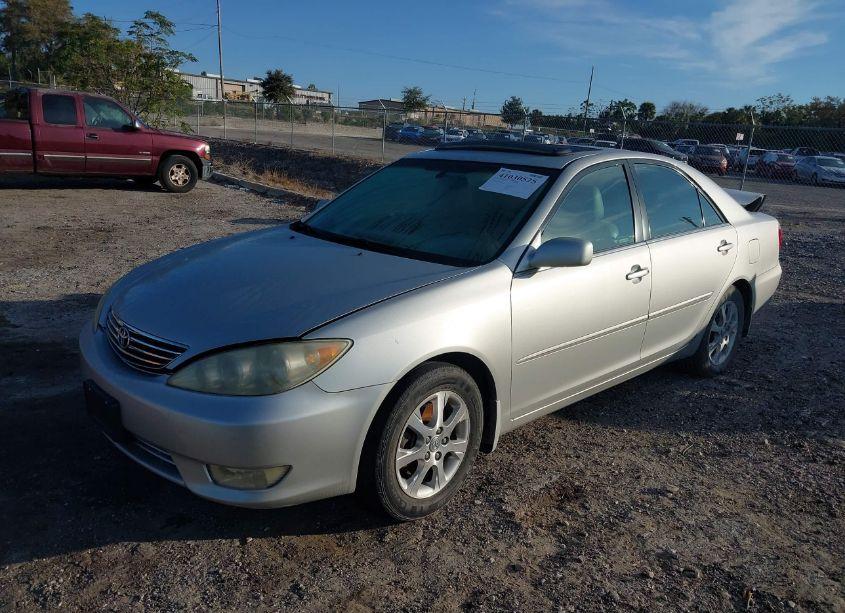 Photo 2 of 2005 Toyota Camry XLE V6 (VIN 4T1BF32K55U600175)