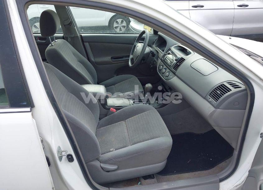 Photo 5 of 2005 Toyota Camry LE V6 (VIN 4T1BF32K55U620507)