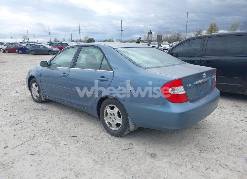 Photo 3 of 2002 Toyota Camry LE V6 (VIN 4T1BF32K62U518709)