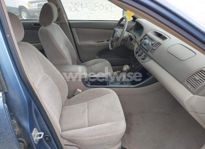 Photo 5 of 2002 Toyota Camry LE V6 (VIN 4T1BF32K62U518709)