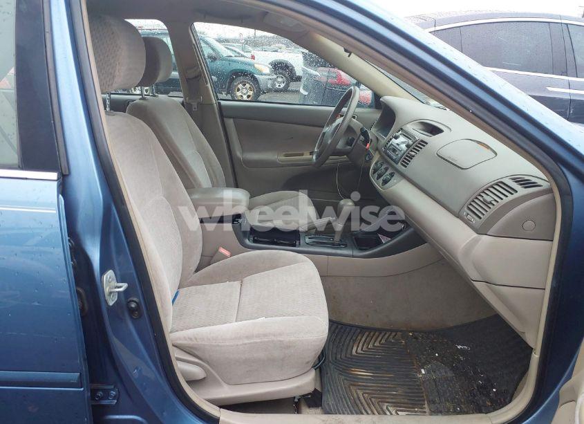 Photo 5 of 2002 Toyota Camry LE V6 (VIN 4T1BF32K62U526406)