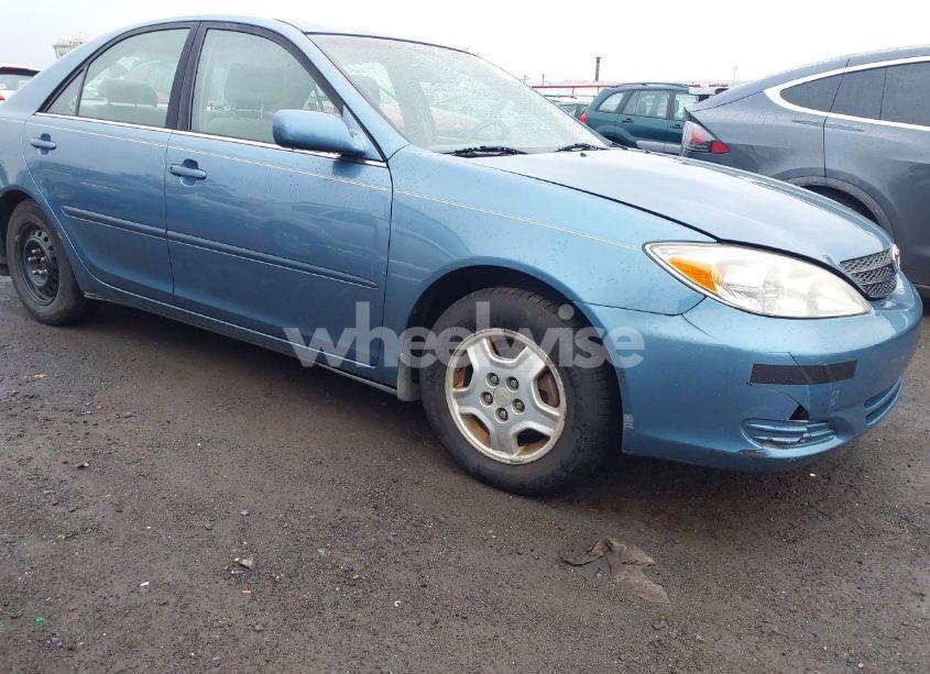 Photo 6 of 2002 Toyota Camry LE V6 (VIN 4T1BF32K62U526406)