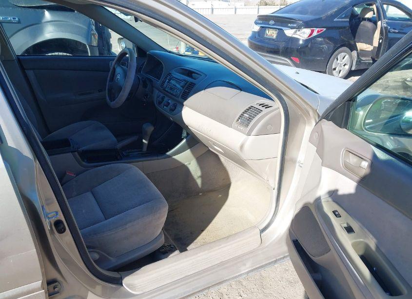 Photo 5 of 2002 Toyota Camry LE V6 (VIN 4T1BF32K62U530861)