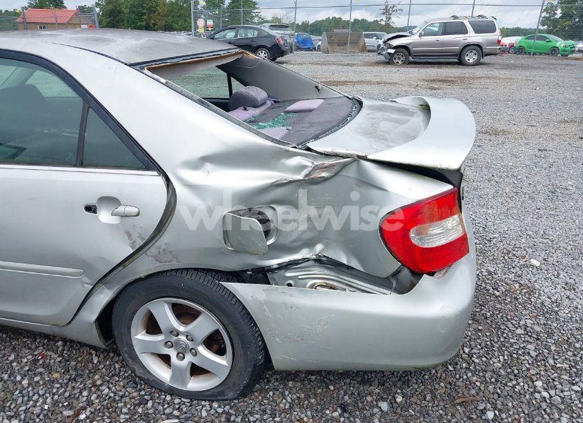 Photo 6 of 2003 Toyota Camry SE (VIN 4T1BF32K63U551033)