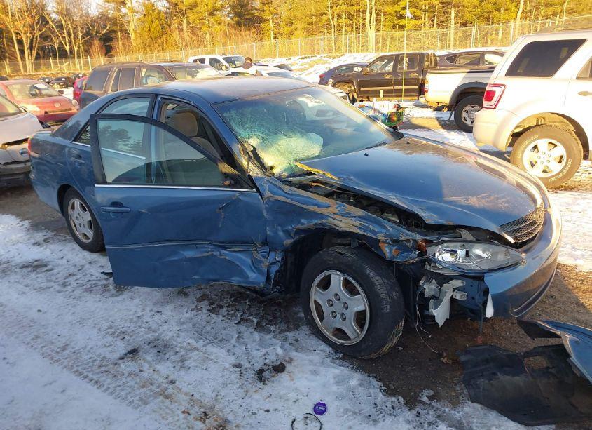 2003 Toyota Camry LE V6 (VIN 4T1BF32K63U552280) main photo