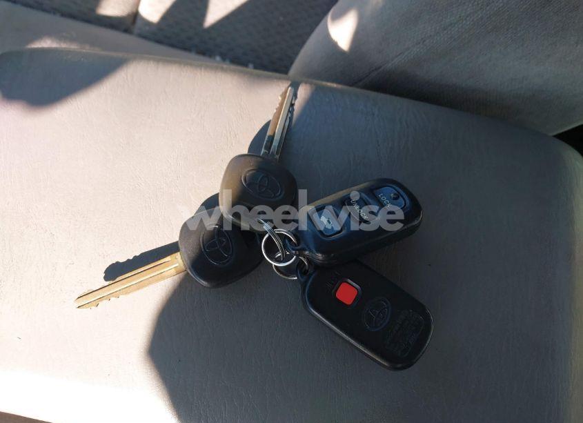 Photo 11 of 2003 Toyota Camry XLE V6 (VIN 4T1BF32K63U560430)