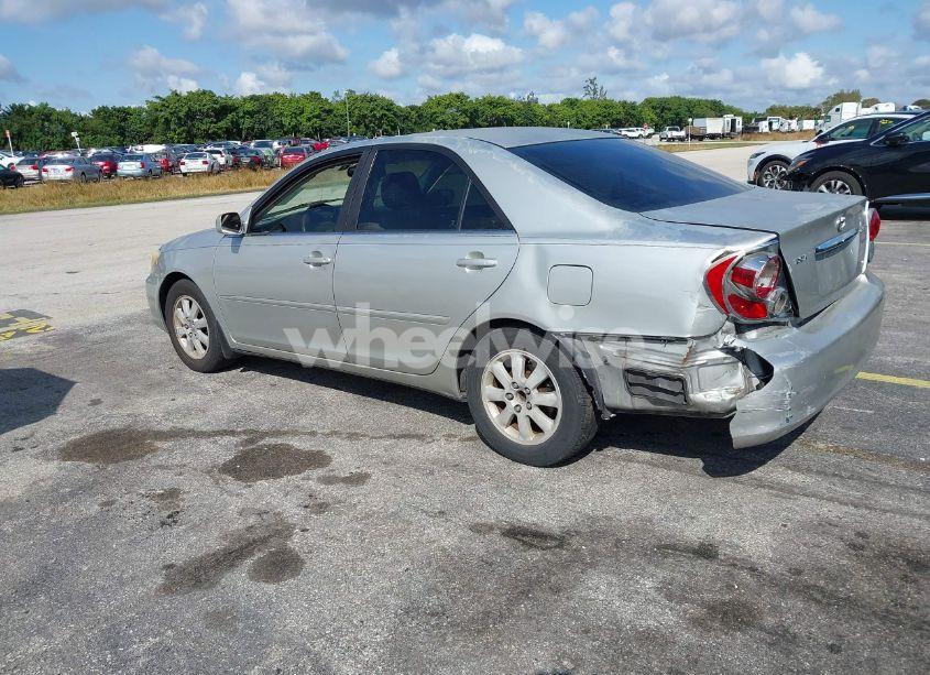 Photo 3 of 2004 Toyota Camry LE V6/XLE V6 (VIN 4T1BF32K64U063685)