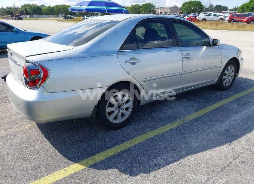 Photo 4 of 2004 Toyota Camry LE V6/XLE V6 (VIN 4T1BF32K64U063685)
