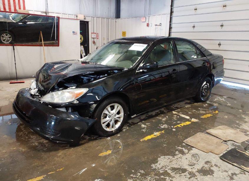 Photo 2 of 2004 Toyota Camry LE V6 (VIN 4T1BF32K64U074766)
