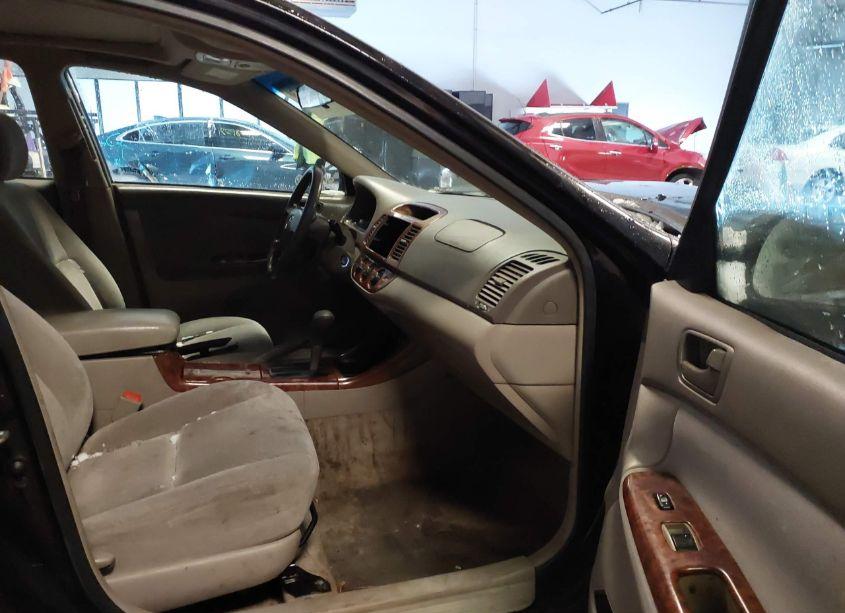 Photo 5 of 2004 Toyota Camry LE V6 (VIN 4T1BF32K64U074766)