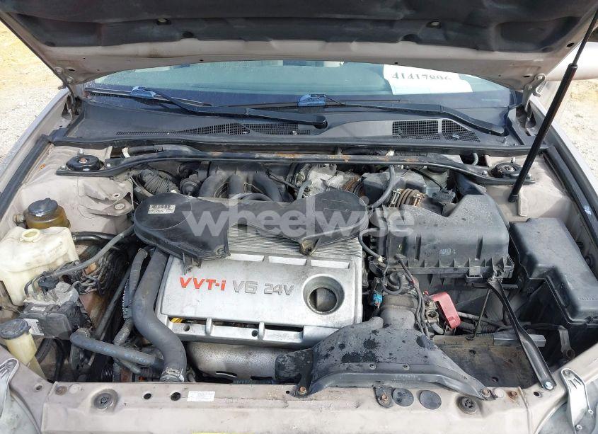 Photo 10 of 2004 Toyota Camry XLE V6 (VIN 4T1BF32K64U569520)