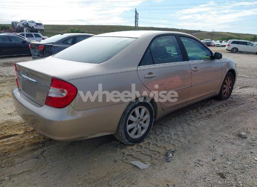 Photo 4 of 2004 Toyota Camry XLE V6 (VIN 4T1BF32K64U569520)