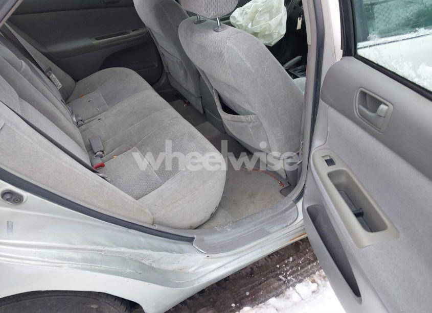 Photo 8 of 2004 Toyota Camry LE V6 (VIN 4T1BF32K64U588682)