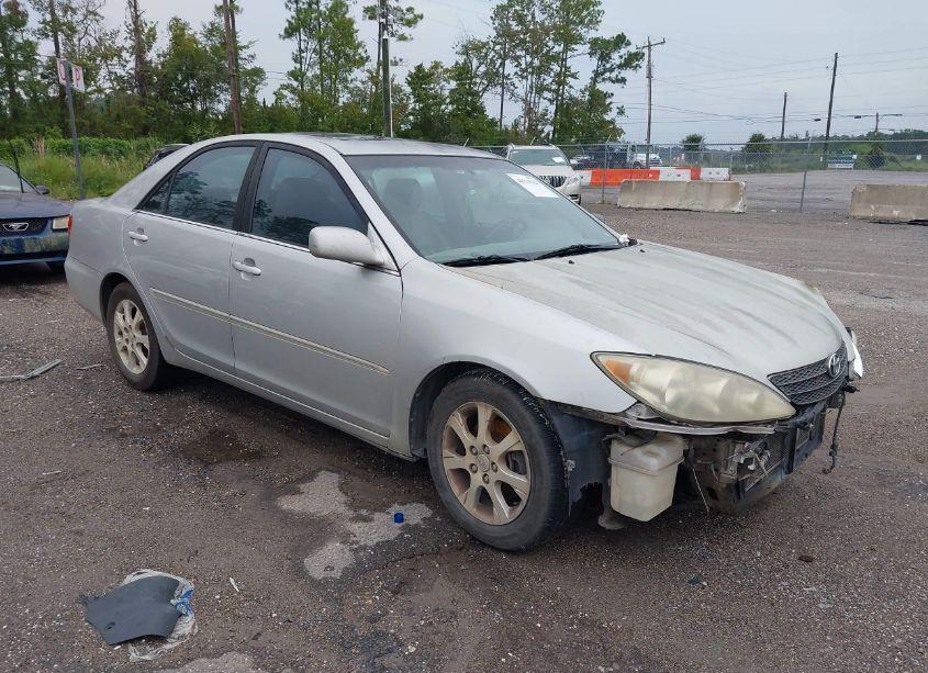 2005 Toyota Camry LE/XLE/SE (VIN 4T1BF32K65U097921) main photo