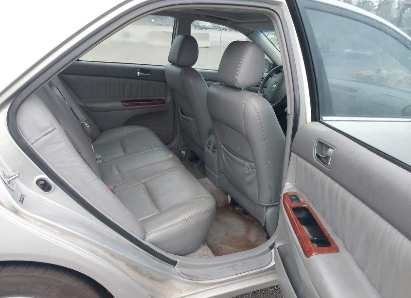 Photo 8 of 2005 Toyota Camry LE/XLE/SE (VIN 4T1BF32K65U097921)