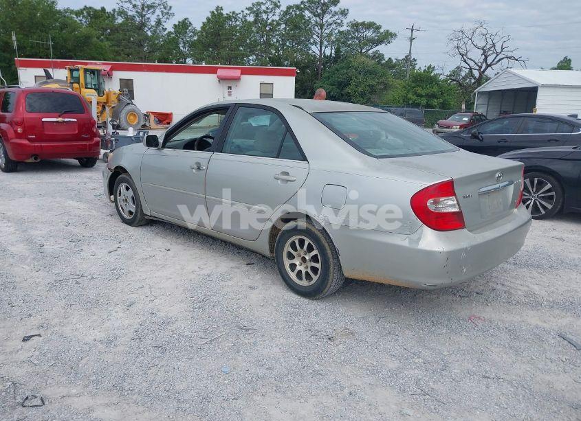 Photo 3 of 2002 Toyota Camry LE V6 (VIN 4T1BF32K72U005064)