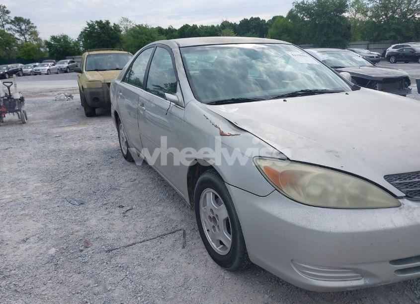 Photo 6 of 2002 Toyota Camry LE V6 (VIN 4T1BF32K72U005064)