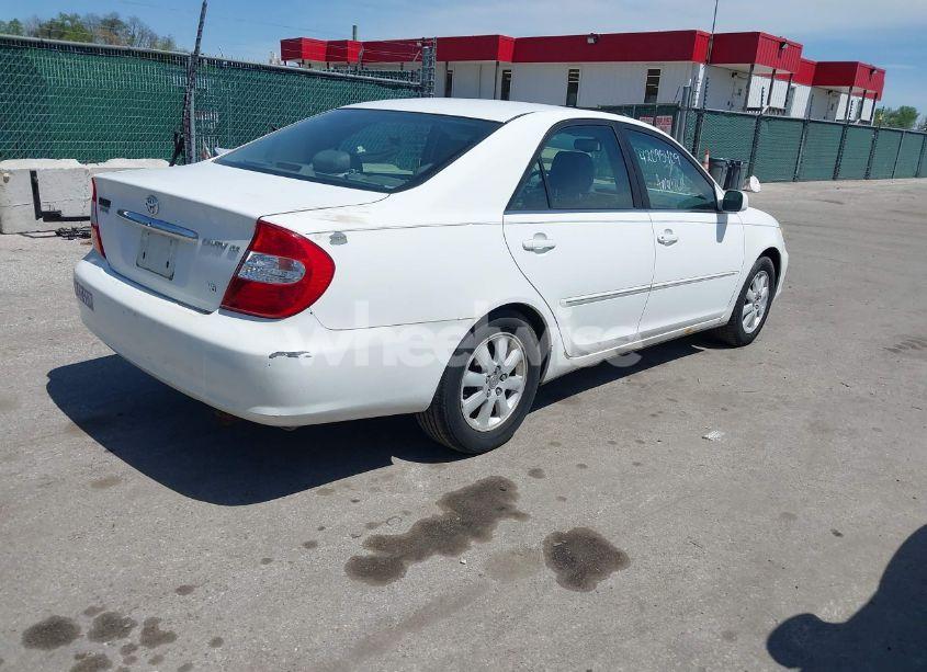 Photo 4 of 2002 Toyota Camry XLE V6 (VIN 4T1BF32K72U030756)