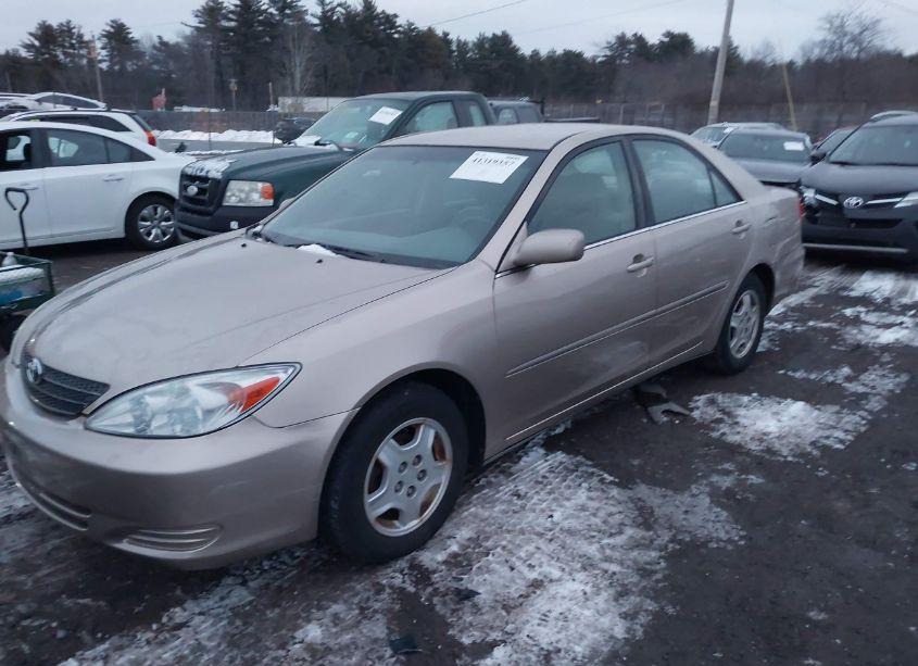 Photo 2 of 2002 Toyota Camry LE V6 (VIN 4T1BF32K72U506231)