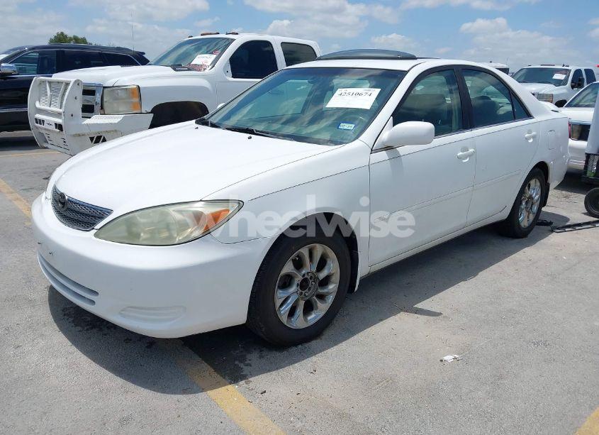 Photo 2 of 2003 Toyota Camry LE V6 (VIN 4T1BF32K73U037904)