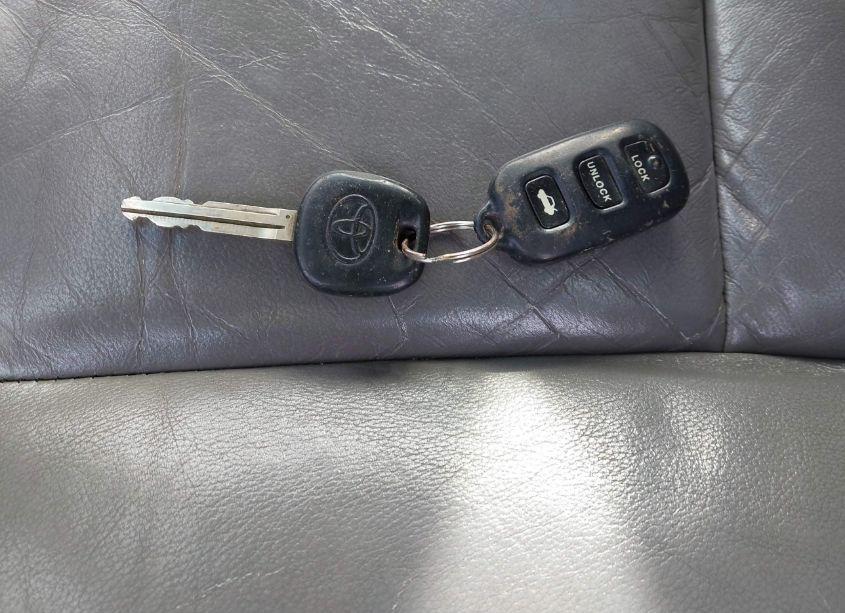 Photo 11 of 2003 Toyota Camry XLE V6 (VIN 4T1BF32K73U552112)