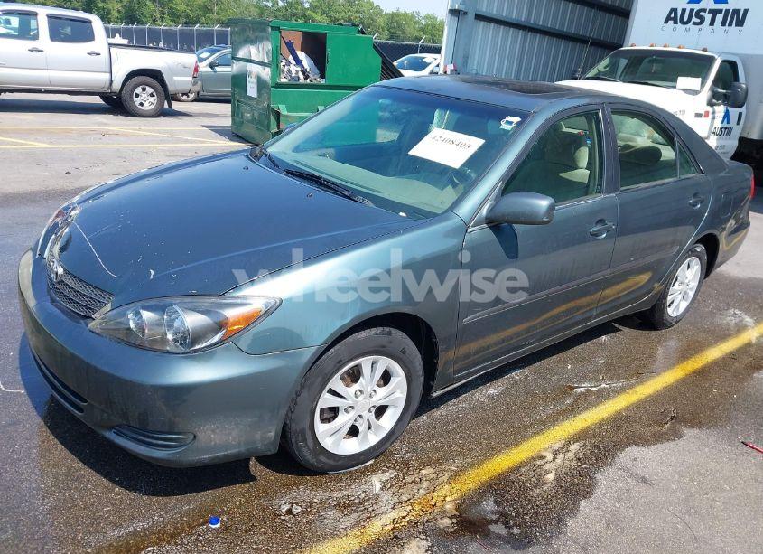 Photo 2 of 2004 Toyota Camry LE V6/XLE V6 (VIN 4T1BF32K74U073206)